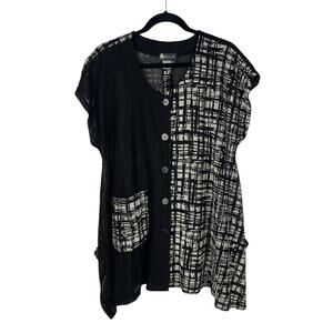 Damee Inc Button Down Knit Tunic Size L XL Black Print Sharkbite Mesh Lagenlook